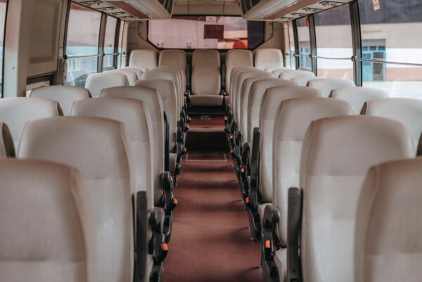 Car_132 Executive Bus