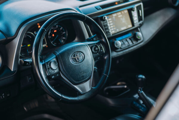 Car_33 Toyota Rav 4
