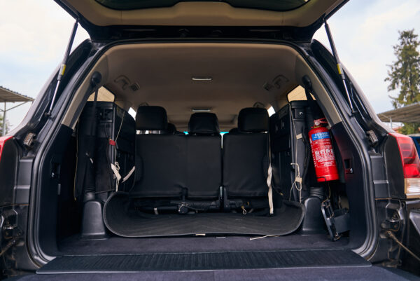 DSC04736 Landcruiser v8